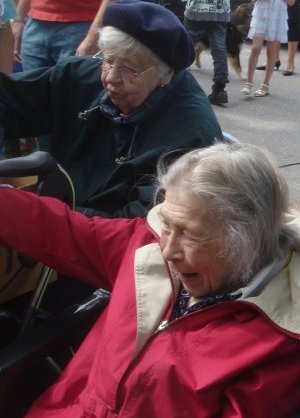 mid1110.jpg (25986 bytes)